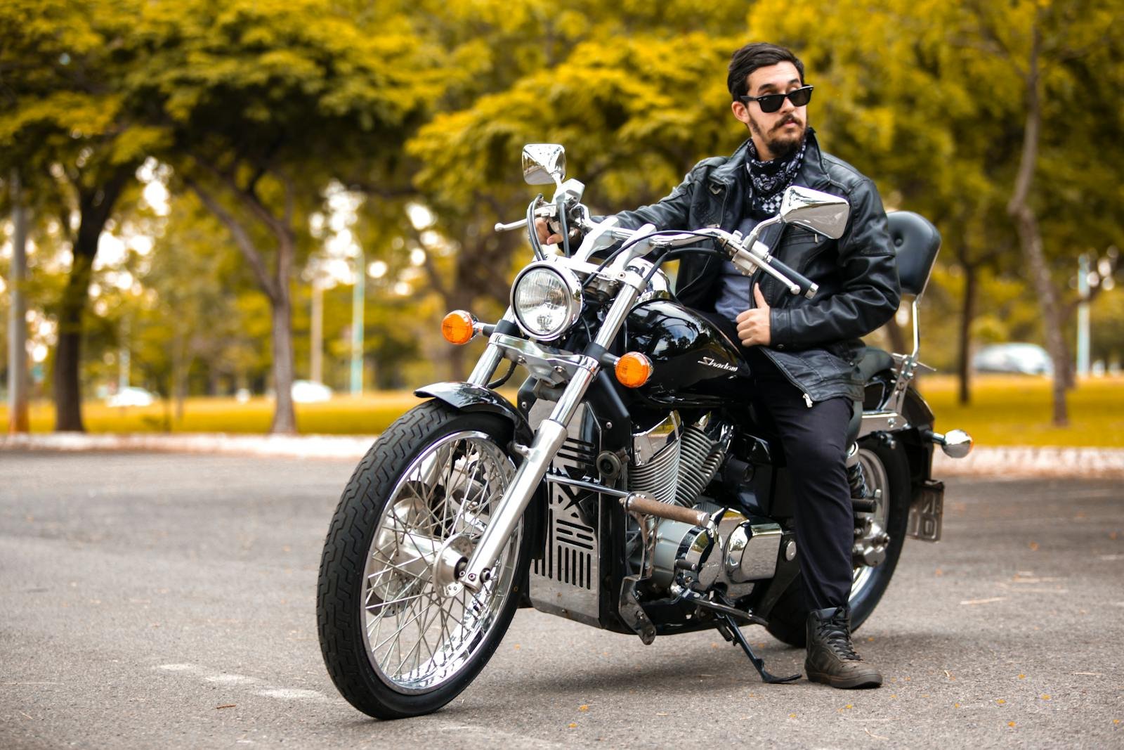 Perlengkapan Wajib bagi Pengendara Sepeda Motor di Tahun 2025